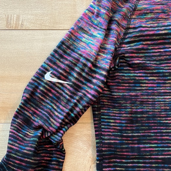 Nike pro long sleeve running shirt - Picture 4 of 8